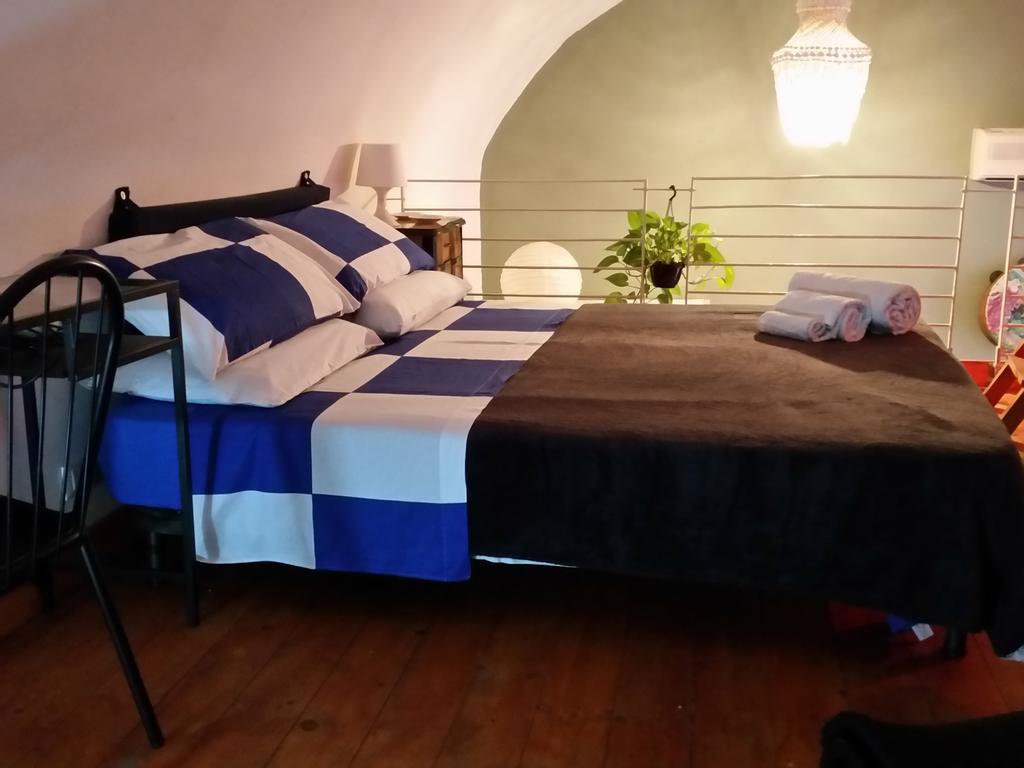 דירות קטאניה Il Pozzo Di Santa Teresa חדר תמונה